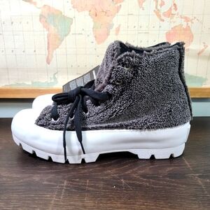 BRAND NEW Converse All Star High Top Gray Sherpa Platforms Women's Size 8.0